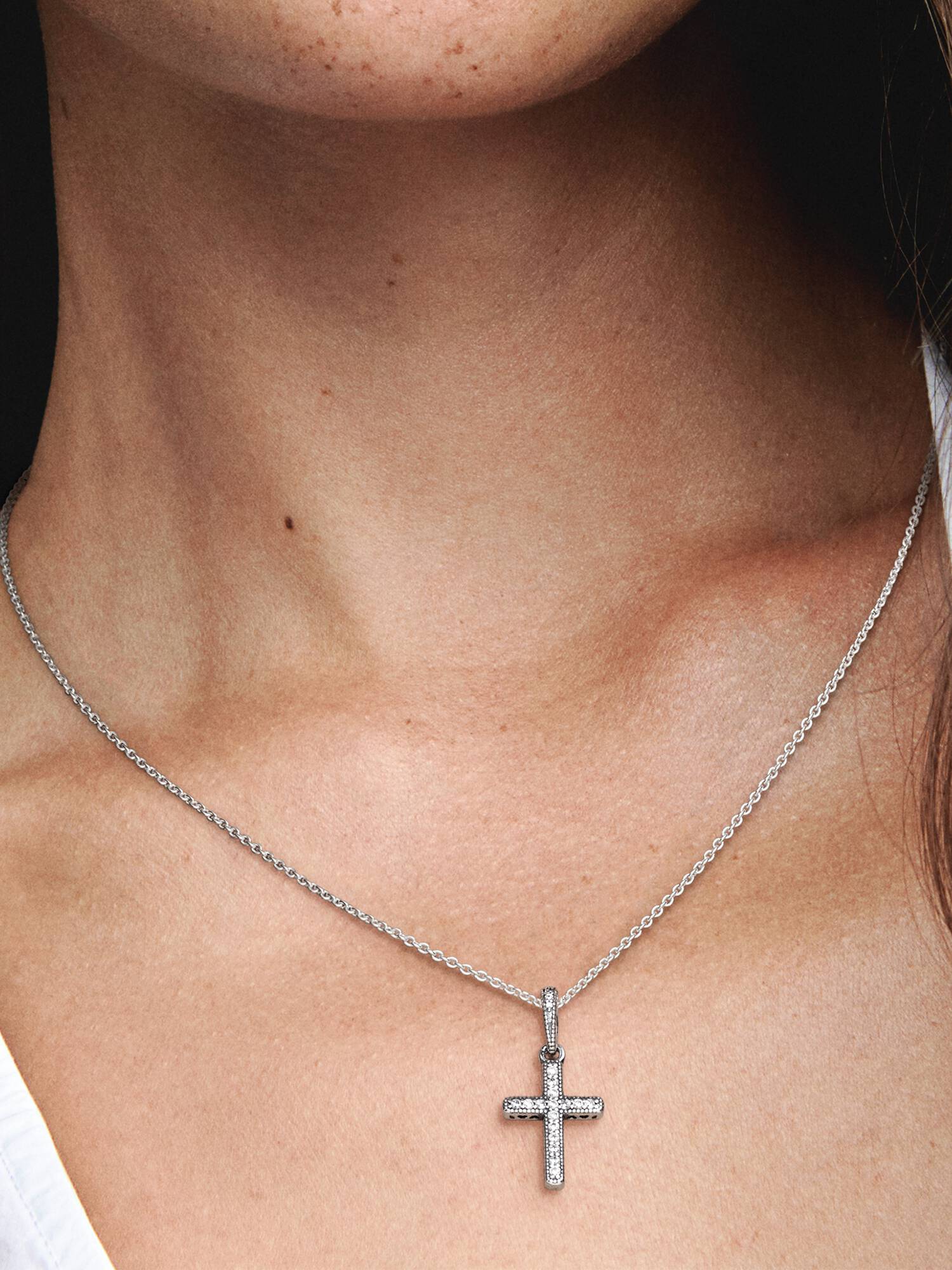 Cross silver pendant with clear cubic zirconia