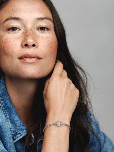 PANDORA Moments 璀璨圓桶扣蛇鏈